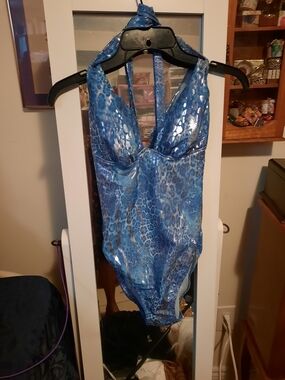 NWT One Piece SEXY LOW BACK Blue Silver Animal Print Halter Swimsuit Size Medium